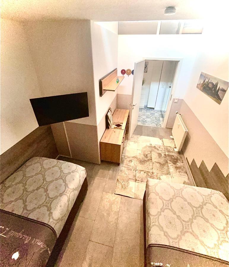 2 Room Galerie Einliegerwohnung In Rheinstetten, Messe Naehe, Rollstuhlfahrer Geeignet Ngoại thất bức ảnh